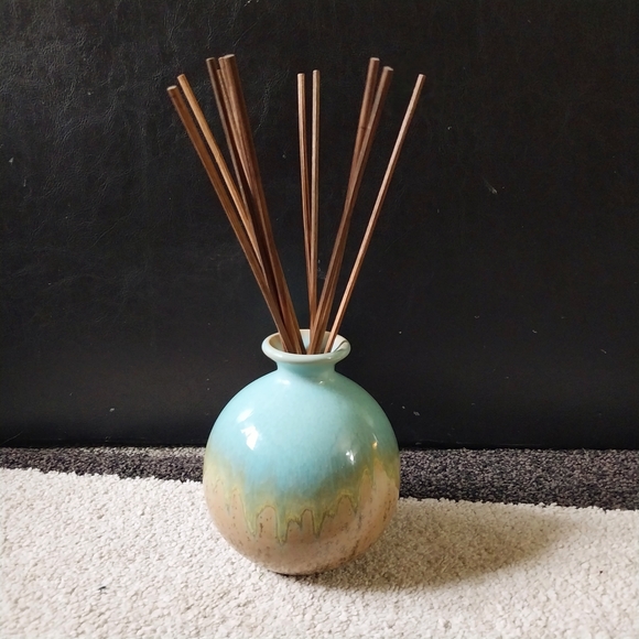 Turquoise Ceramic Diffuser For Reed Sticks - Picture 1 of 4